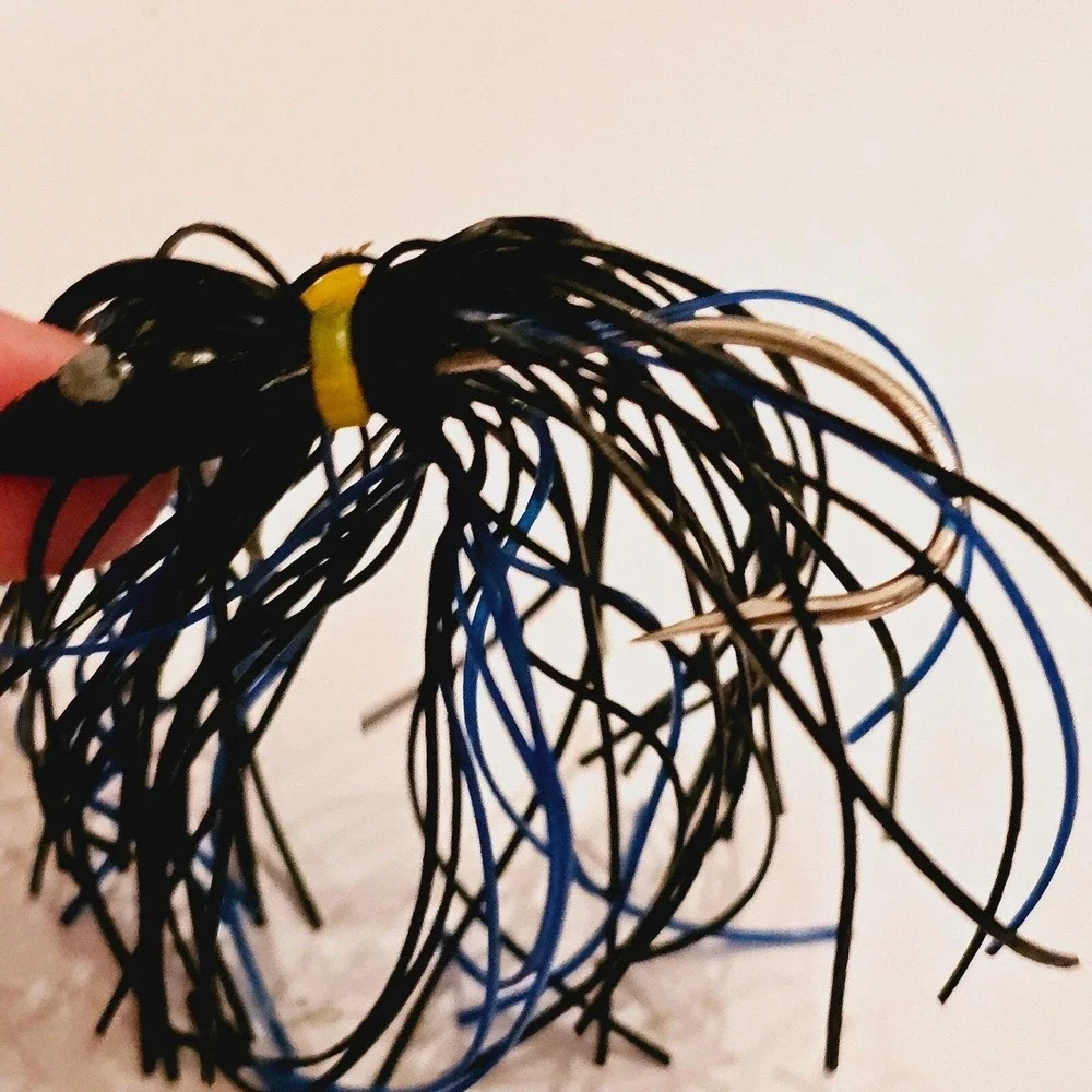 Vintage Buzzbait Fishing Lure Black Blue Skirt Patent 4201008 Topwater Bass Lure